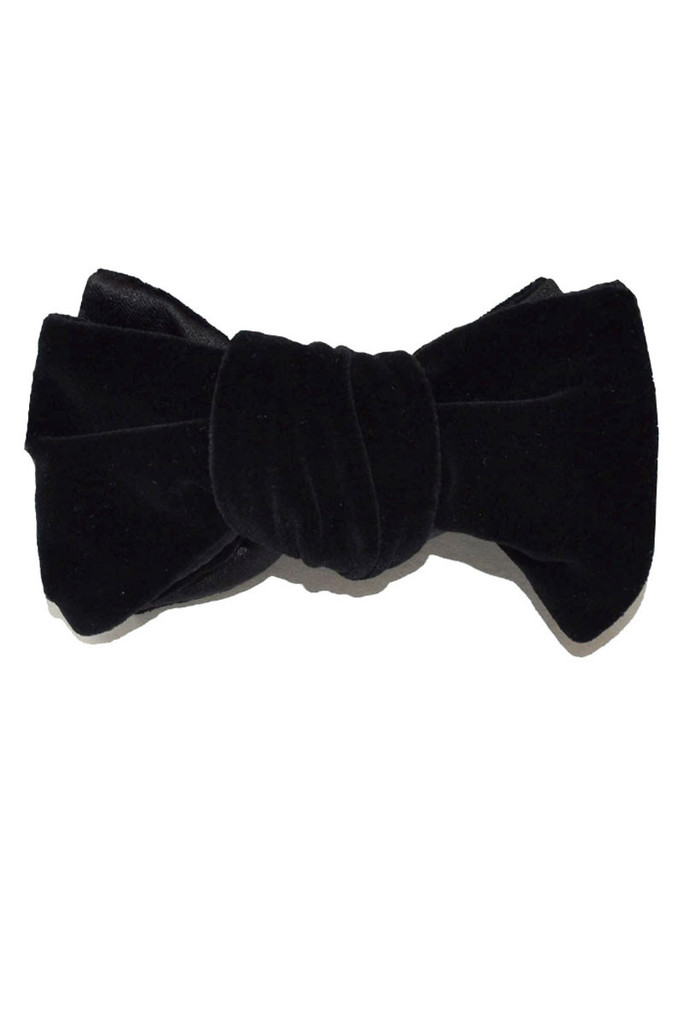 Unique skinny batwing bow tie